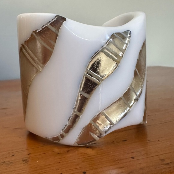 Vigneri Gold & Lucite Modernist Cuff - Picture 4 of 15